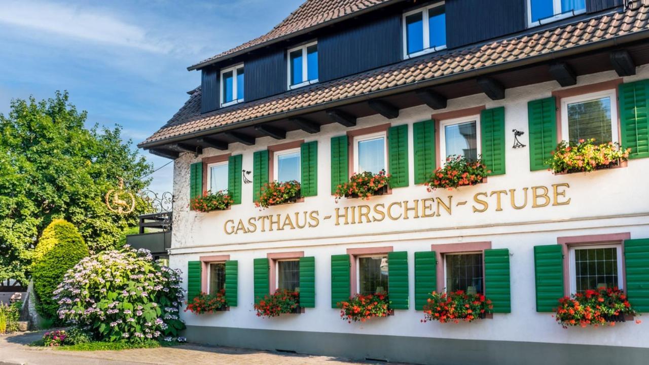 מלון וואלדקירץ' Gasthaus Hirschenstube & Gastehaus Gehri מראה חיצוני תמונה